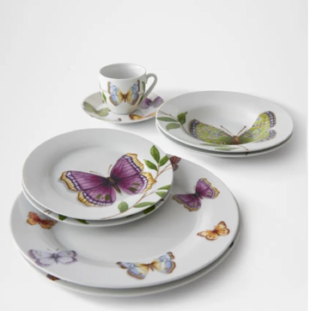 New In Box 20 piece Neiman Marcus Butterfly Dinnerware Set SOLD OUT EVERY WHERE!